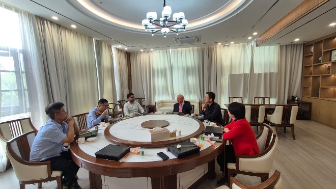 Student Gateway team with SUIBE management